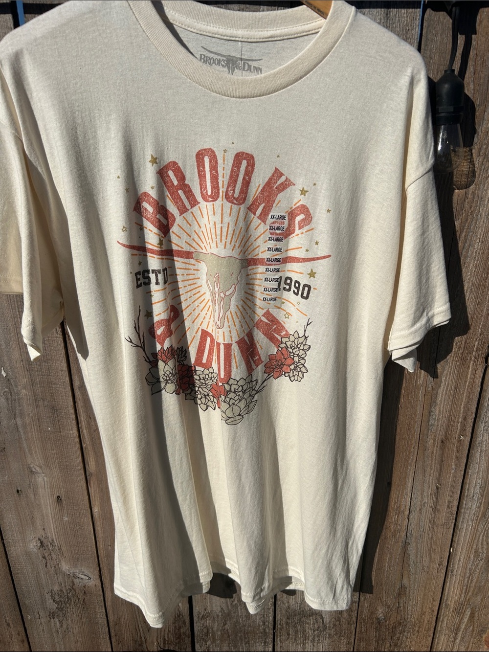Source Unknown Cream Graphic Short Sleeve Tee with Rust and Black Print